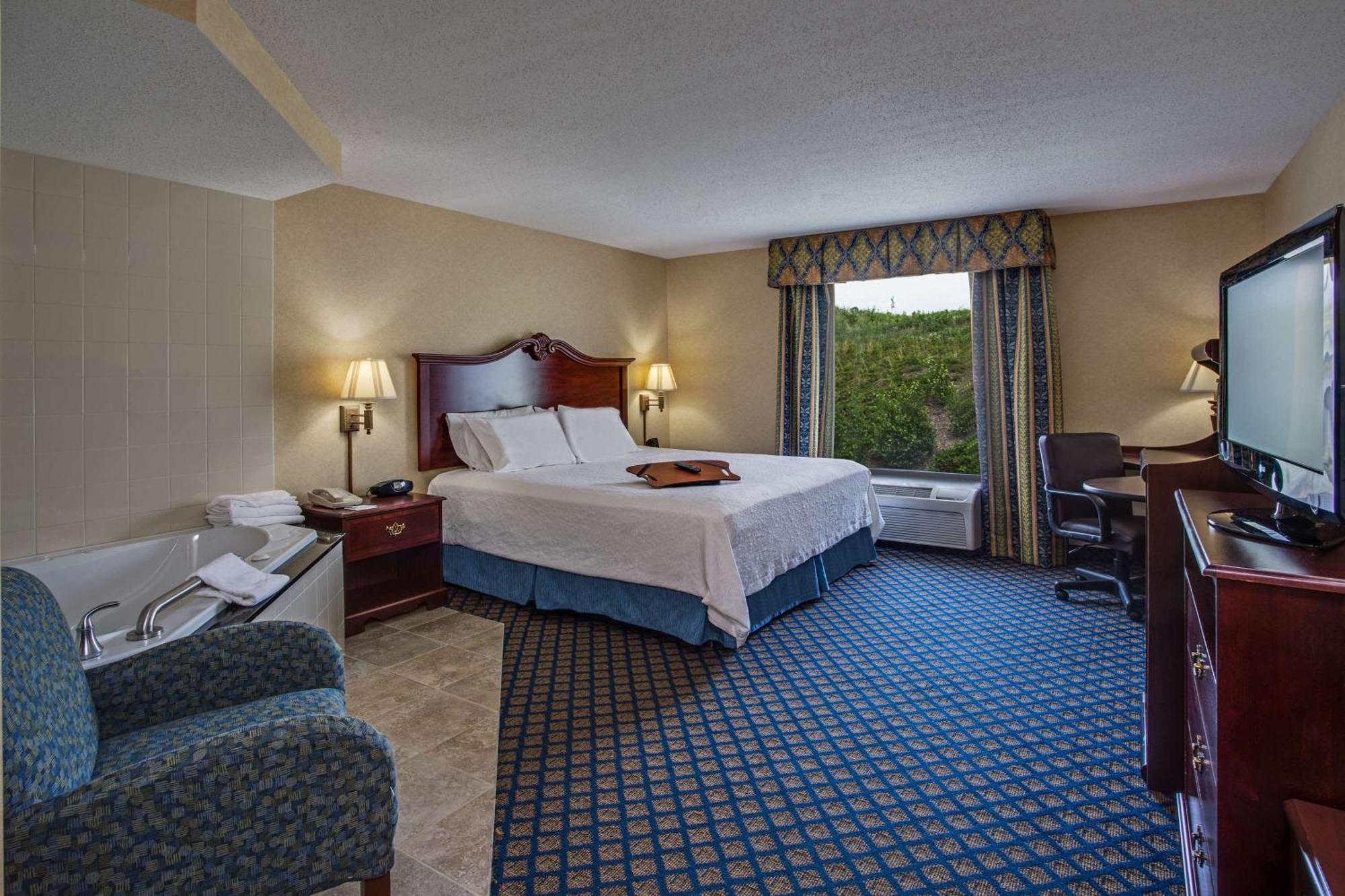 Hampton 3*